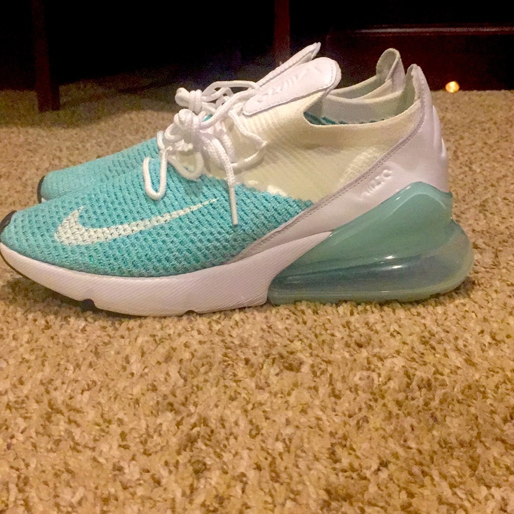 Women’s Nike Air Max 270 Flyknit